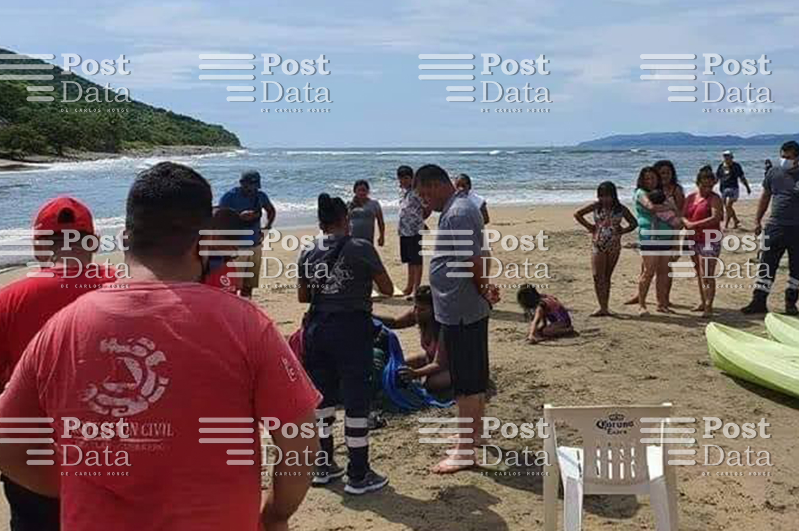 Playa Cuerpos de socorro y ciudadanos se han unido a trabajar en la búsqueda del menor de 7 años que fue arrastrado