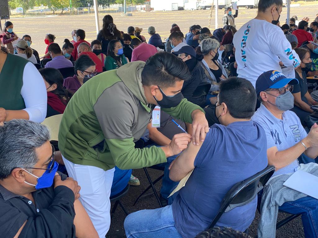 Ágil, la vacunación para mayores de 40 años en el estadio Morelos