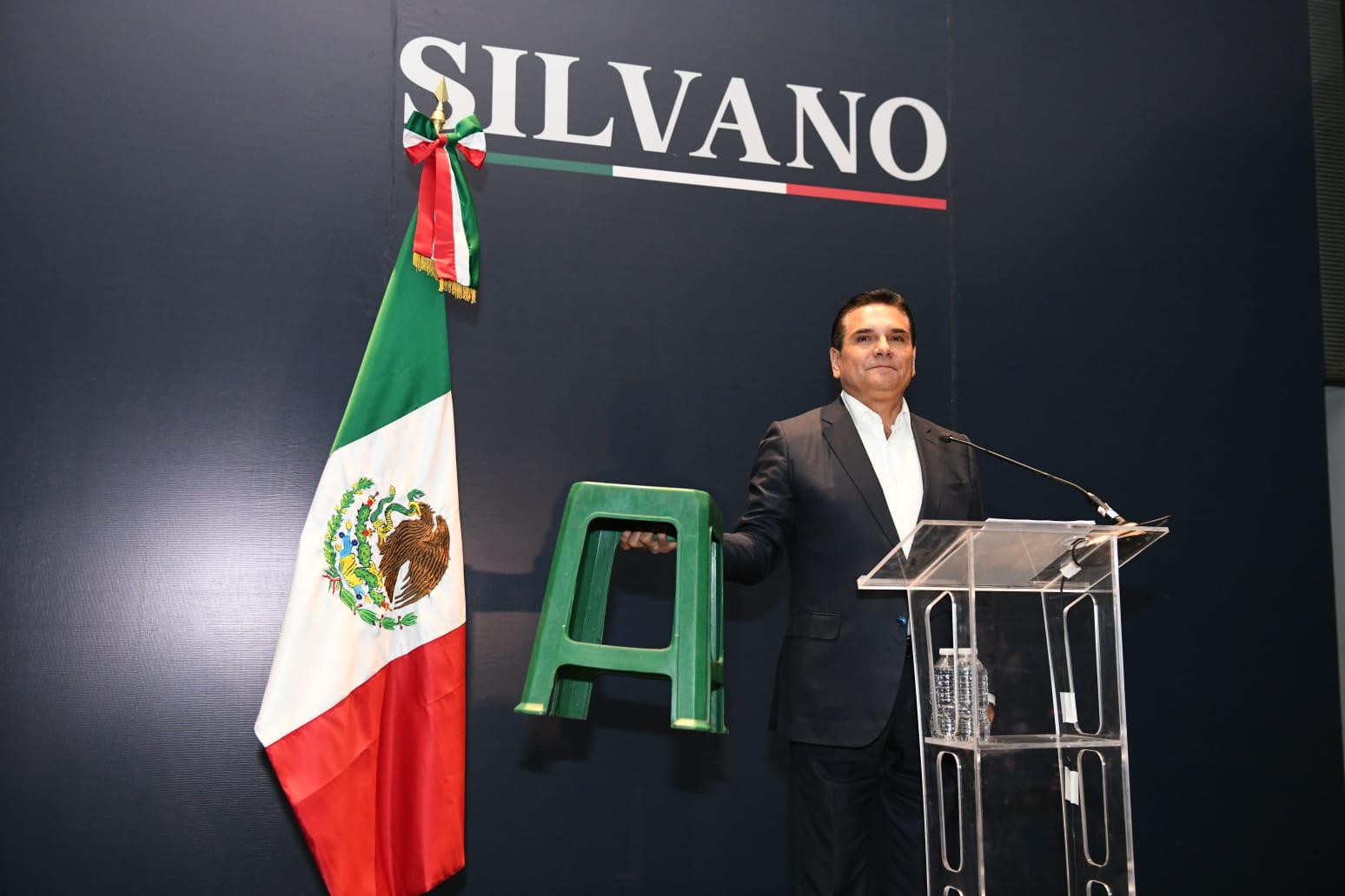 Silvano Aureoles inicia recorrido nacional, por la candidatura presidencial