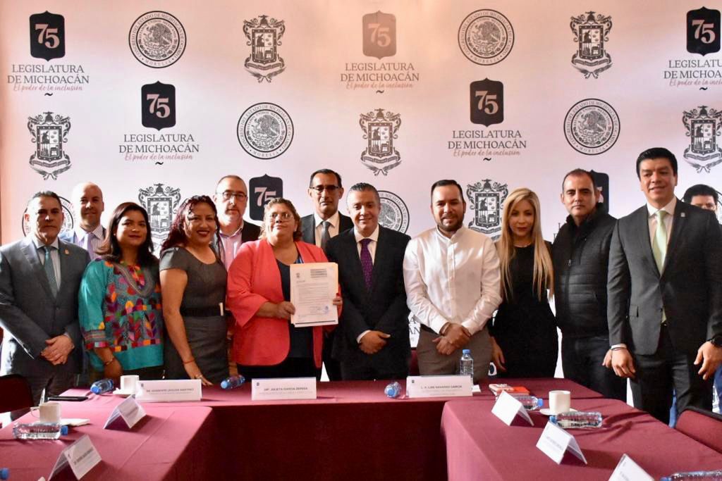 El Congreso del Estado recibió el Paquete Económico para el Ejercicio Fiscal 2023 El Congreso del Estado recibió el Paquete Económico para el Ejercicio Fiscal 2023