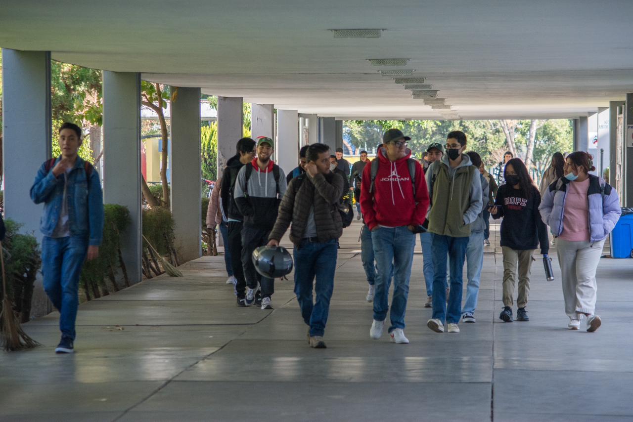 Inician actividades escolares en la Universidad Michoacana