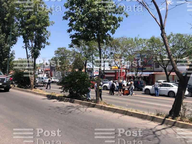 Mujer es atropellada por motociclista en la Av. Madero Poniente de Morelia