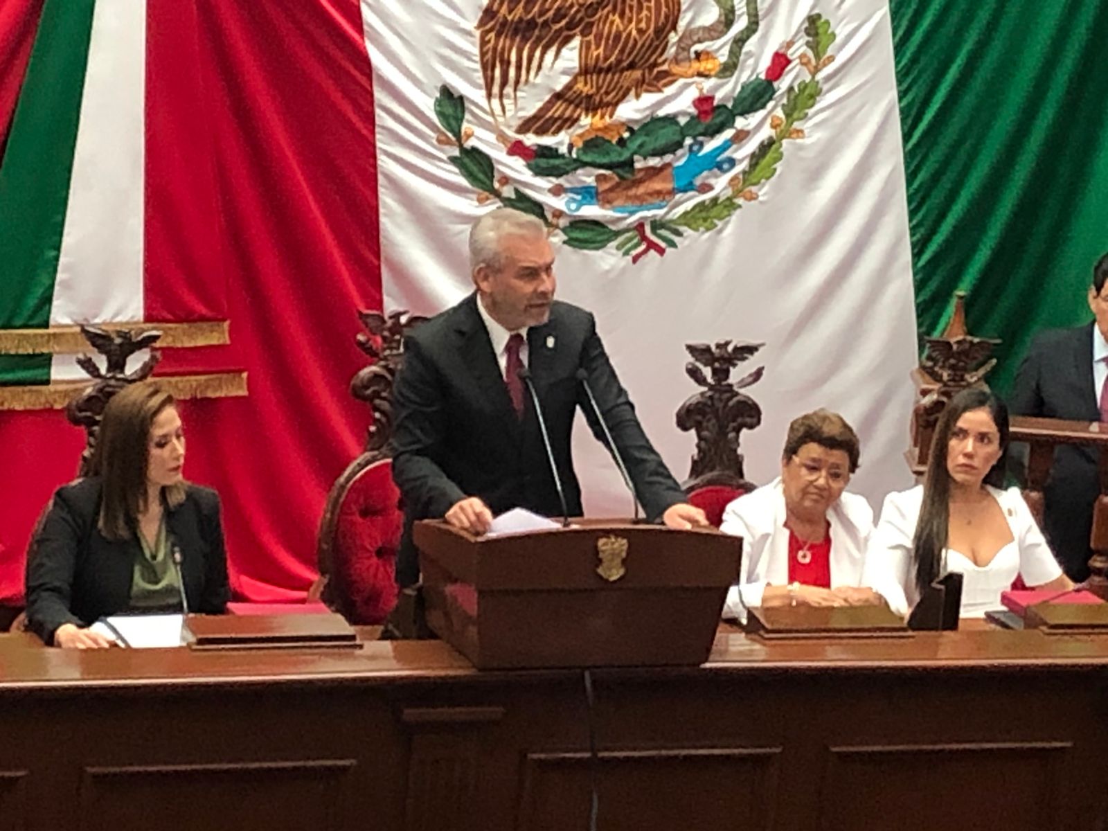 Sin nueva deuda ni más impuestos, Finanzas de Michoacán son sanas: Gobernador Sin nueva deuda ni más impuestos, Finanzas de Michoacán son sanas: Gobernador
