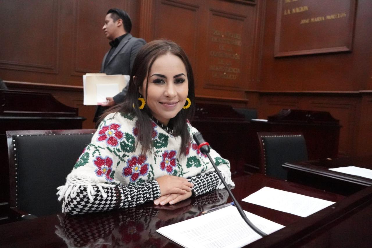 Prevención es clave en la batalla contra el cáncer de mama: Gloria Tapia Prevención es clave en la batalla contra el cáncer de mama: Gloria Tapia