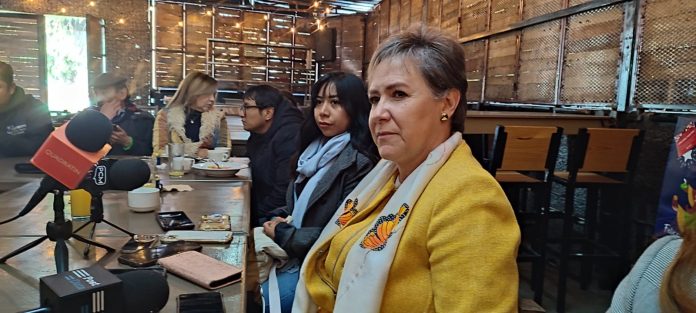 Médicos cubanos en mejores condiciones que los mexicanos: diputada