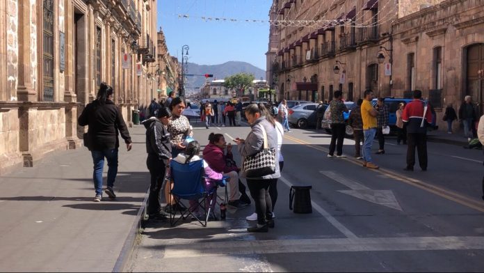 SUEUM recibe solo la primera quincena de diciembre, mantendrán la protesta diaria