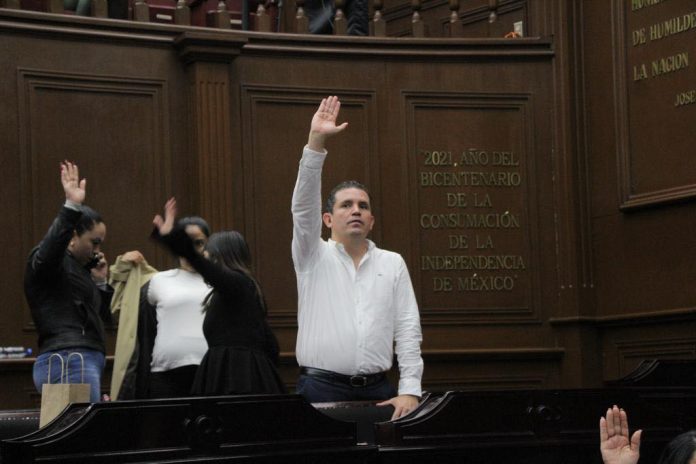 Marco Polo Aguirre buscará de nuevo la diputación local, ahora por Morena, PT y PVEM