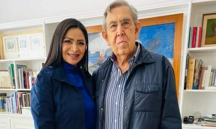 Araceli Saucedo se reúne con el ingeniero Cuauhtémoc Cárdenas