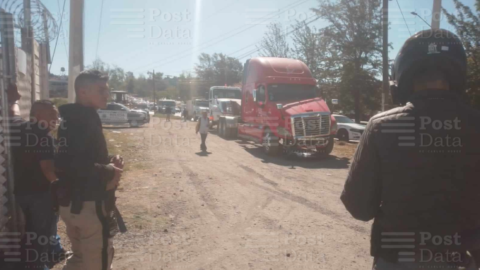 Choque de tractocamión contra patrulla de la GC deja 4 policías lastimados, en Morelia Choque de tractocamión contra patrulla de la GC deja 4 policías lastimados, en Morelia