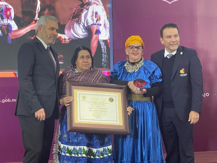Cocineras tradicionales de Michoacán reciben el Premio Excelencia Gourmet 2023