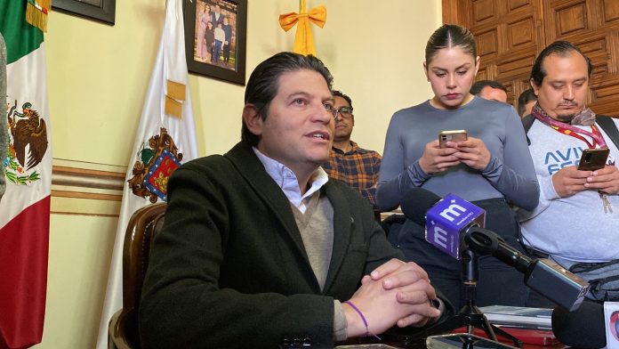 Para la reelección, Alfonso Martínez buscará la unidad con cuatro partidos políticos