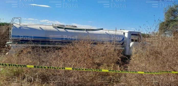 Matan a un hombre a bordo de una pipa repartidora de agua, en Buenavista