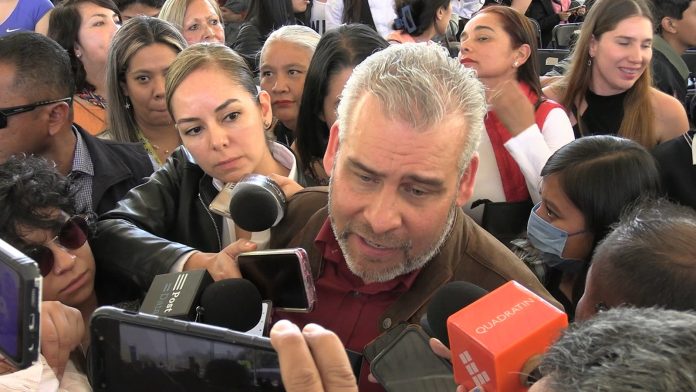 “Habrá consecuencias”, advierte gobernador tras protestas de normalistas