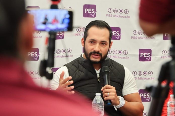 Otro aspirante del PES se baja del proceso electoral por la inseguridad: Eder López Otro aspirante del PES se baja del proceso electoral por la inseguridad: Eder López