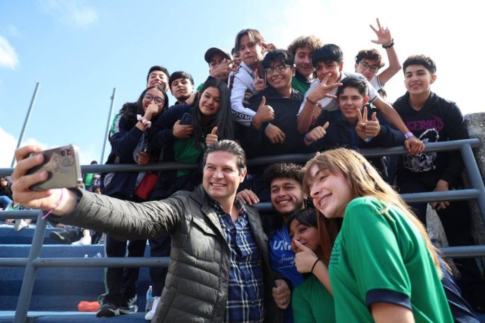 Alfonso Martínez apoya los sueños de 246 morelianos con Becas de Titulación CM 2024 Alfonso Martínez apoya los sueños de 246 morelianos con Becas de Titulación CM 2024