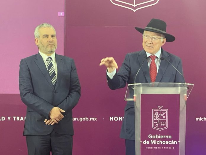 Aguacates de huertas ilegales no podrían comercializarse en EEUU: Ken Salazar