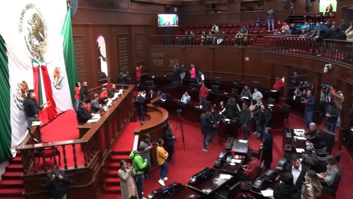 Más de la mitad de los diputados michoacanos buscarán ser legisladores otra vez