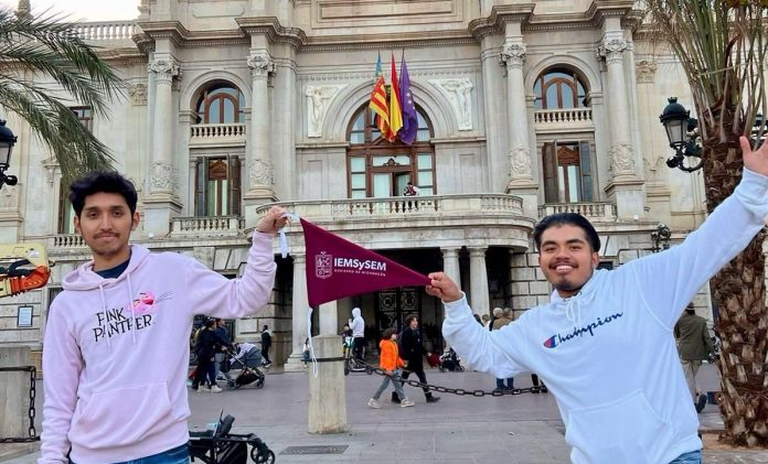 Estudiantes michoacanos cumplen sueño y realizan estadías profesionales en España