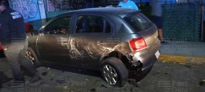 Chocan 2 vehículos en la Av. Solidaridad de Morelia
