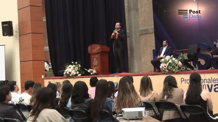 No es delito fumar marihuana, el delito es ser pobre: Máynez
