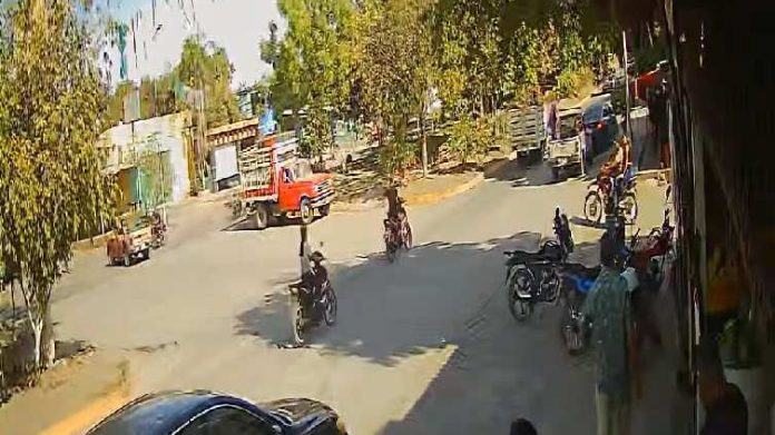 Joven campesino muere en hospital, tras choque de moto contra camioneta Joven campesino muere en hospital, tras choque de moto contra camioneta