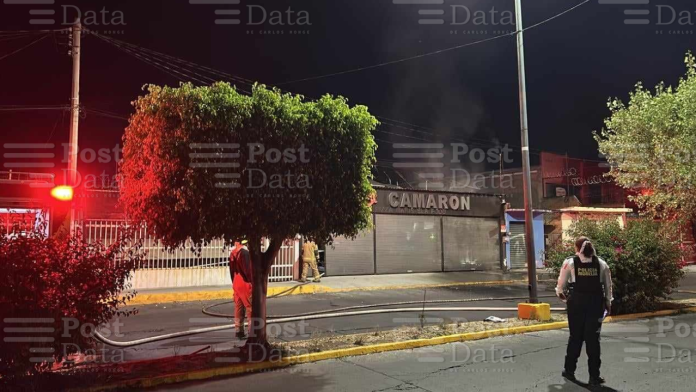 Restaurante de mariscos se incendia parcialmente en Morelia