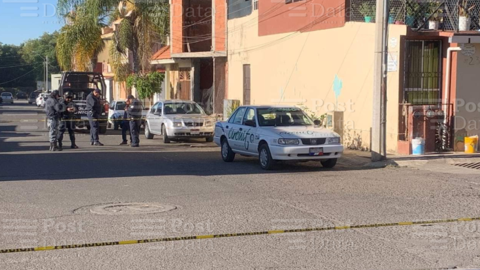 Hombres armados balean a taxista en Uruapan