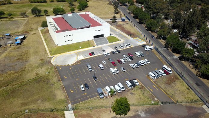 Vehículos oficiales de la UMSNH deben estar resguardados durante el periodo vacacional Vehículos oficiales de la UMSNH deben estar resguardados durante el periodo vacacional