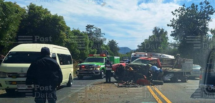 Choque en la carretera Uruapan – Paracho deja un muerto y un herido