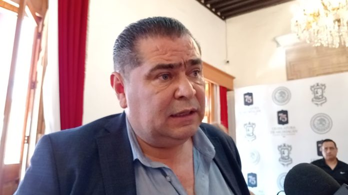 Prevé Congreso de Michoacán basificación de 40 trabajadores de confianza