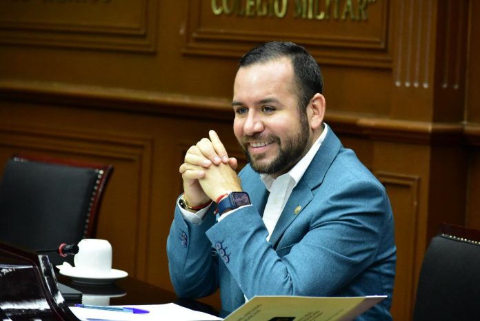 No se dictaminó en comisiones la toma de protesta de las diputadas suplentes del PRI: Reyes Galindo
