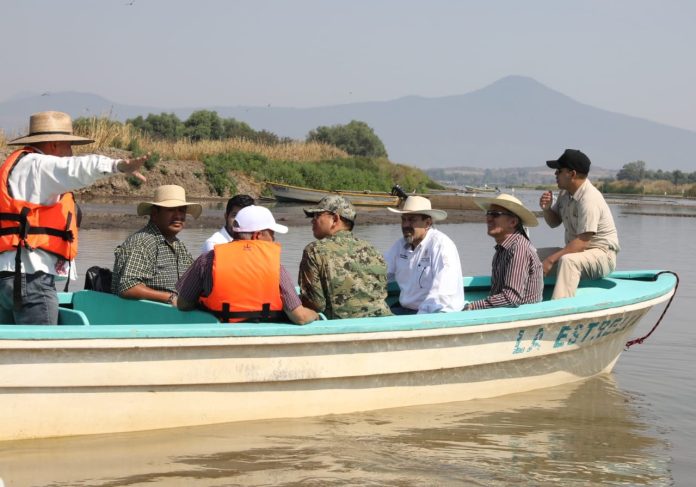 SEMAR determinará plan de apoyo para el lago de Pátzcuaro