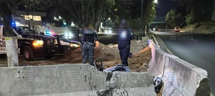 Motociclista derrapa y queda herido, en el periférico de Morelia