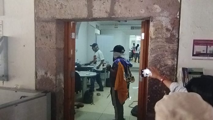 Suman cinco denuncias por los daños que dejó en Morelia protesta de Arantepakua