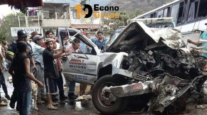 Al menos 9 peregrinos michoacanos resultaron heridos en accidente en el Estado de México Al menos 9 peregrinos michoacanos resultaron heridos en accidente en el Estado de México