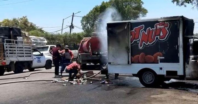 APATZINGÁN Se registra quema de vehículos en Apatzingán (2) (1)