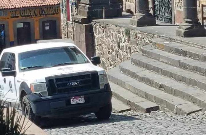 Asesinan a mujer dentro de negocio de maquinitas tragamonedas, en Tlalpujahua