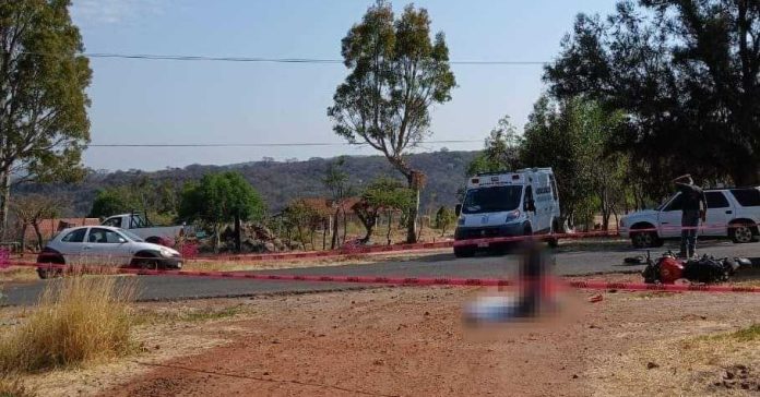 Muere adolescente motociclista tras accidente carretero en Zinapécuaro