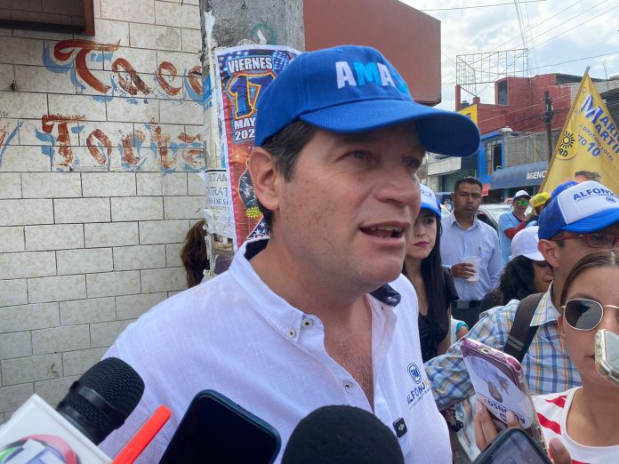 Llega Salvador Arvizu a la planilla de Alfonso Martínez en sustitución de Lucila Martínez