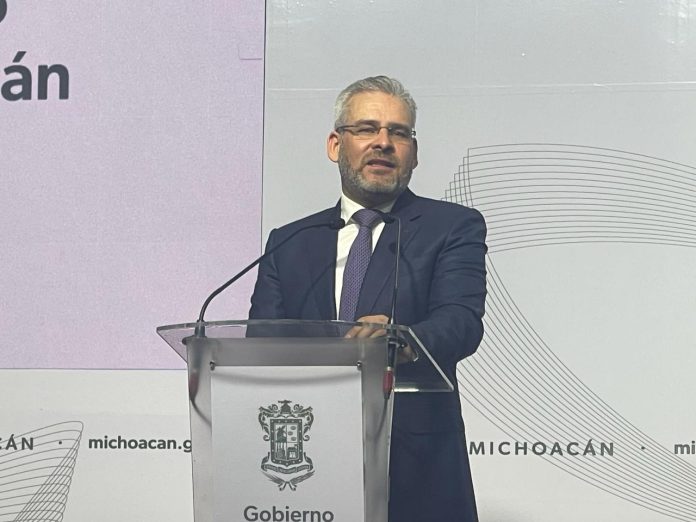 Llama gobernador a no politizar el asesinato del edil de Churumuco y destaca que se cometió en Morelia Llama gobernador a no politizar el asesinato del edil de Churumuco y destaca que se cometió en Morelia