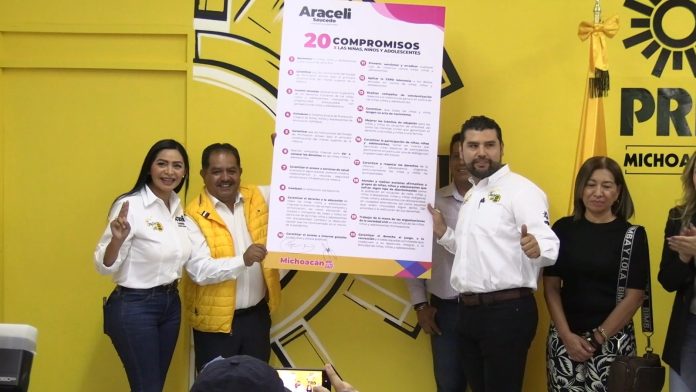 La candidata al Senado, Araceli Saucedo firma 20 compromisos por la niñez