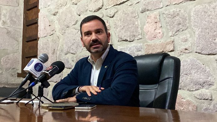 Denuncia Yankel Benítez violencia institucional en detención de menores a cargo del DIF estatal