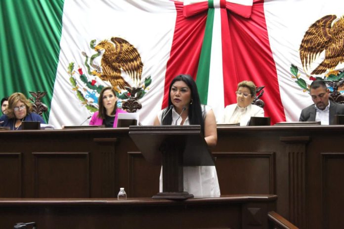 Propone Brenda Fraga tipificar como delito el reclutamiento de menores en Michoacán