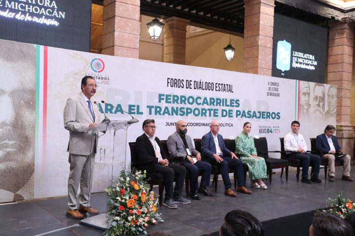 A consulta iniciativa presidencial sobre el tren de pasajeros, que busca que concesionarios presten este servicio