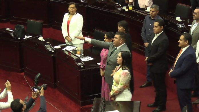 Con casi 2 meses de retraso, Congreso designa alcaldes provisionales