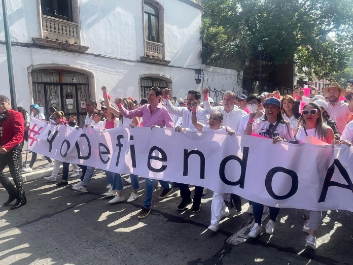 No participará Alfonso Martínez en la marcha en Defensa de la República