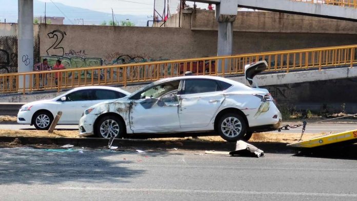 Se registra accidente automovilístico en la Av. Morelos Norte de Morelia; hay 2 heridos