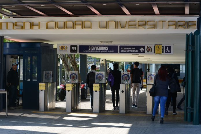 Más de 23 mil 400 jóvenes realizaron su trámite para ingresar a la UMSNH