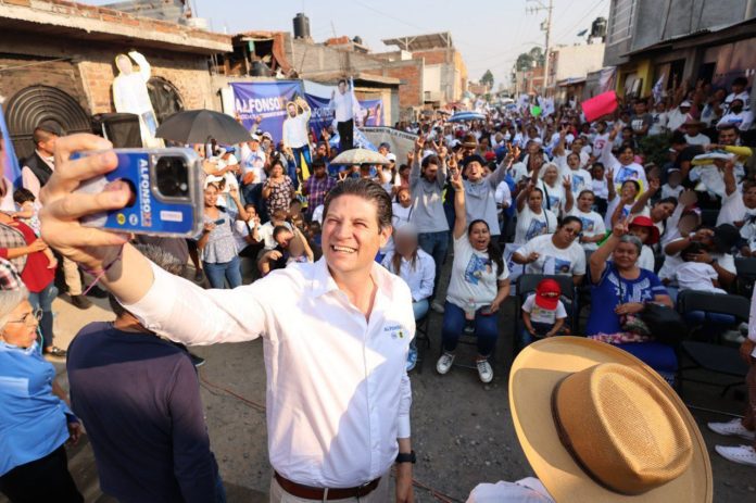 En la colonia 13 de Abril, construiremos un pozo de agua, adelanta Alfonso Martínez En la colonia 13 de Abril, construiremos un pozo de agua, adelanta Alfonso Martínez