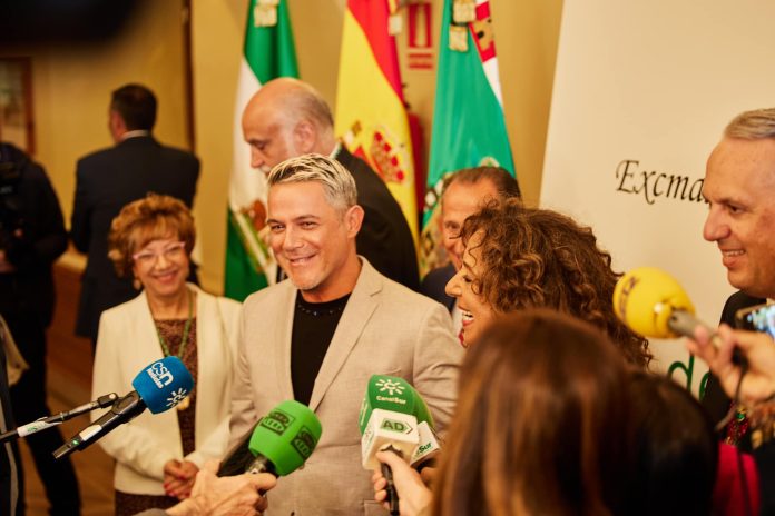 Facebook Alejandro Sanz